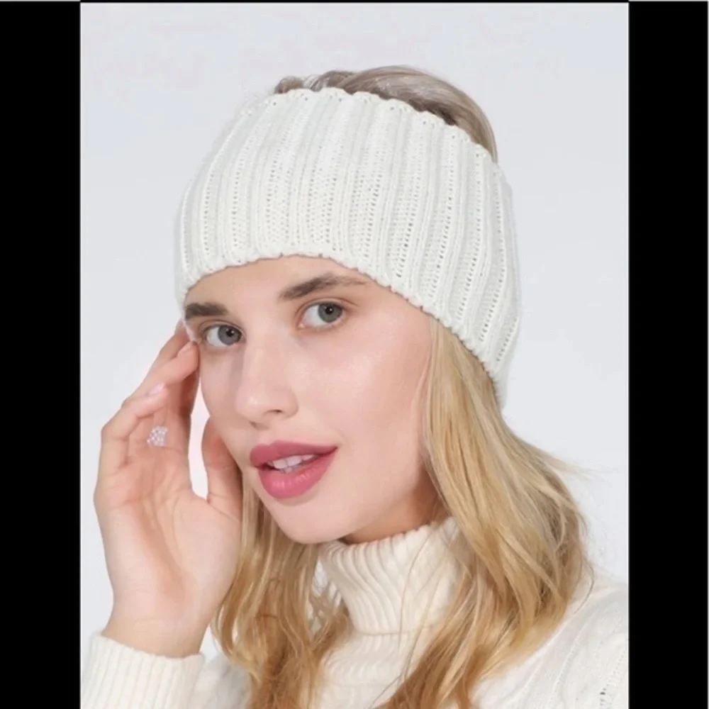 Knit open Cream Head‎ wear for cold weather